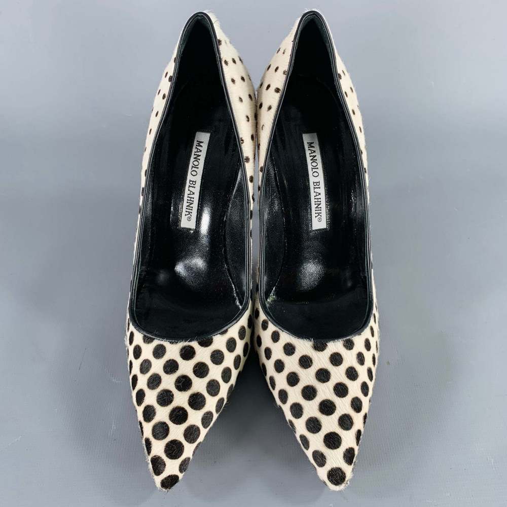 MANOLO BLAHNIK White Black Dots Pony Hair Stiletto Pumps - Picture 4 of 7